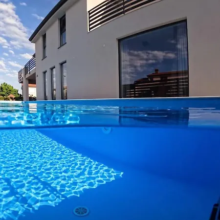 Apartment Marcante - Designer, Romantic Pool View