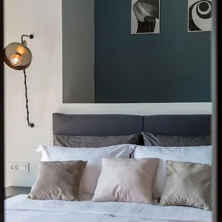 Marcante - Designer, Romantic Pool View Apartment