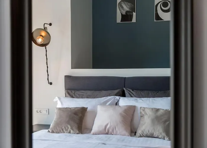 Marcante - Designer, Romantic Pool View Appartement